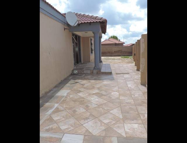 3 BEDROOM HOUSE FOR SALE IN BIRCH ACRES